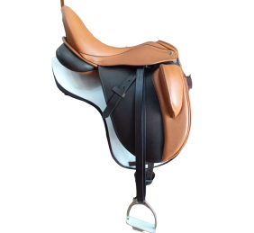 Montura doma Neuss con taco muslera | Varios colores