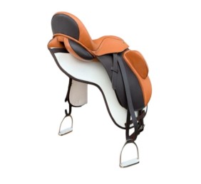 Montura doma Neuss con taco muslera | Varios colores